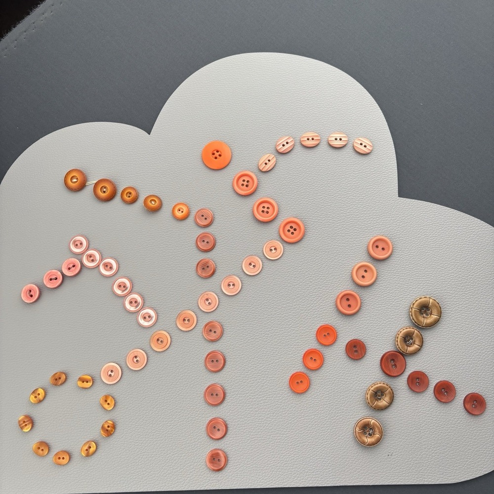 Vintage Orange Button Lot 68 Mix‎ Made Of Early Plastics Sewing Mending Crafts